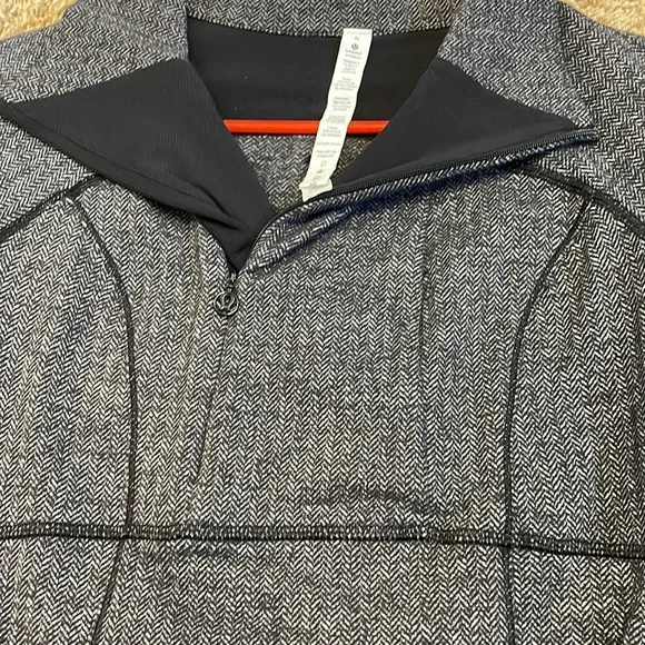 Lululemon think fast pullover - Picture 5 of 8